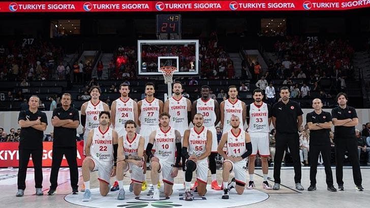 12 Dev Adam, Litvanya’yı farklı yenerek ikinci tura galibiyetle başladı
