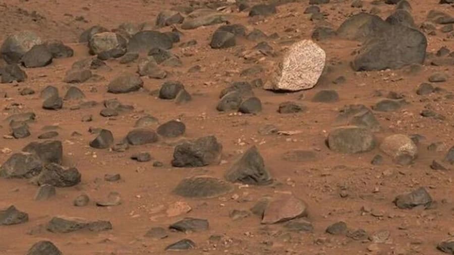 Mars’ın altında ne oluyor? 400 derecelik fark bulundu