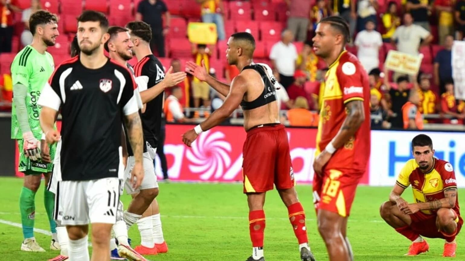 İzmir futbolunda kriz: 7 takımın 5'i kazanamadı