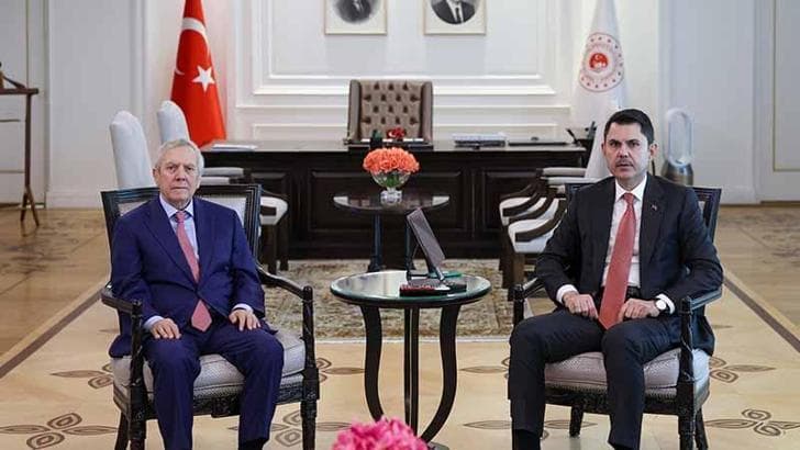 Bakan Kurum, Fenerbahçe Spor Kulübü Başkanı Aziz Yıldırım’ı kabul etti