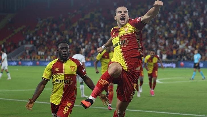 Göztepe düşüşte, futbolcular yükselişte