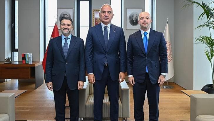 Bakan Ersoy, THY yönetimini kabul etti