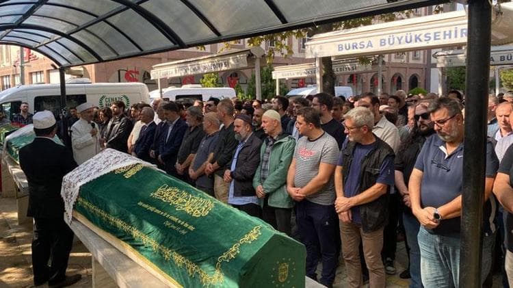 Manisa’daki otobüs kazasında ölenlerden 10’u Bursa’da toprağa verildi